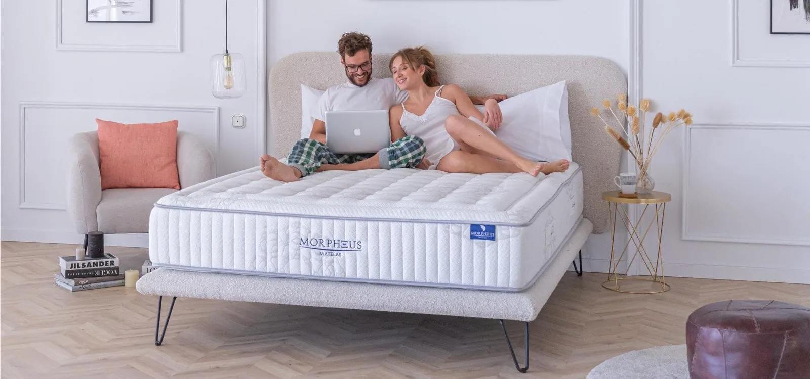 Couple sur un matelas Morpheus