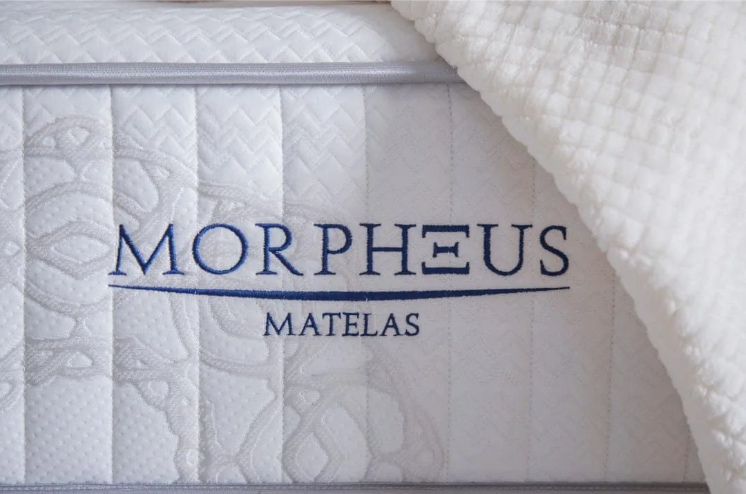 Broderie du logo Morpheus sur le coutil