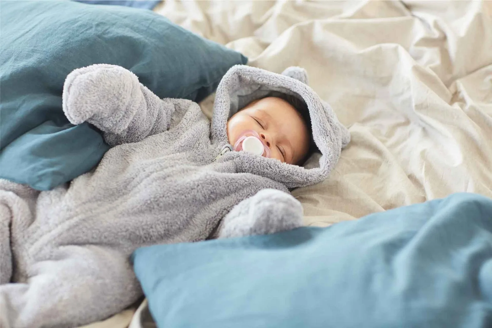 Bébé qui dort paisiblement